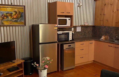 Rathdowney Cottage | Tuckeroo Cottages - Blue Wren Cottage