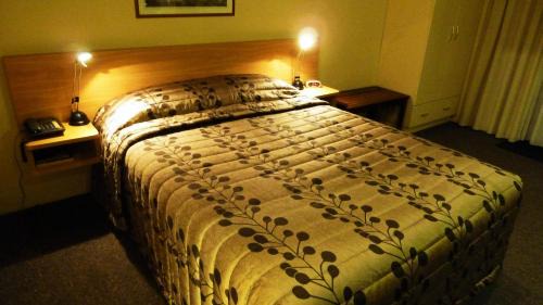 Tahunanui Hotel | Tudor Lodge Motel