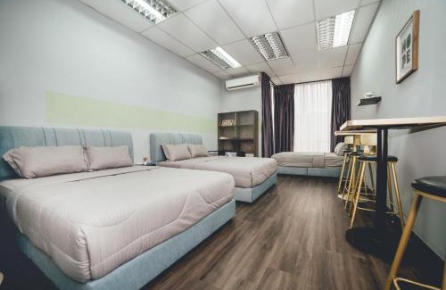 Sekudai House | Tun Aminah Shoplot 10-15pax KTV Mahjong Funhouse by Our Stay