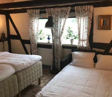 Jonstorp Hotel | Tunneberga Gästgifvaregård