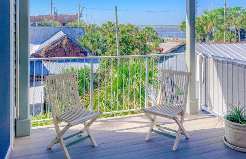 Historic Downtown Apalachicola Apartment | Tupelo Suite