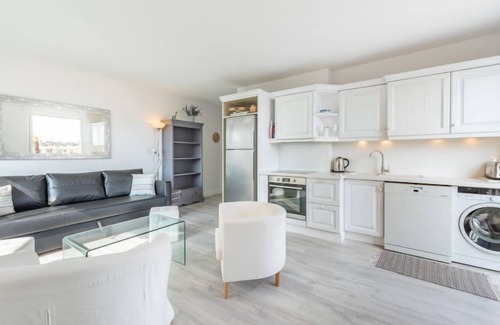 Cavaliere Apartment | Turquoise by Interhome