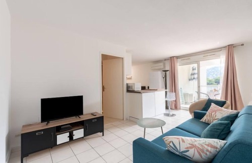Cavaliere Apartment | Turquoise by Interhome