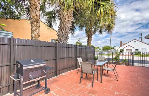 Riviera Beach Apartment | Turquoise Escape about 1 Mi to Sailfish Marina!