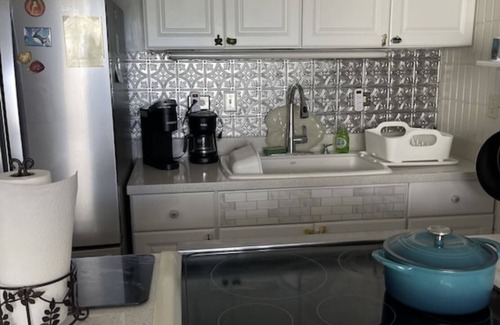 Punaluu Condo | Turtle Beachfront, snorkeling, free parking, wash-dryer in unit, New bigger AC.