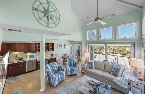 Jose's Hideaway Condo | TURTLE & PIPER SHORES–Double Your Pleasure–6 BR BEACHFRONT - POOL, 2 GOLF CARTS