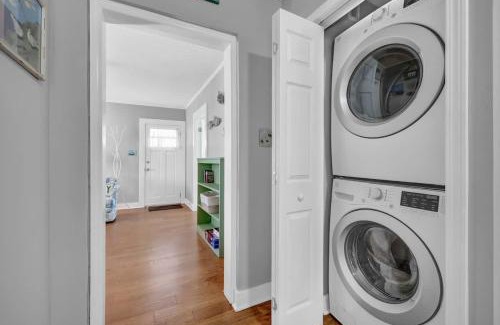 Kure Beach House | Turtle Time- Charming 3BR Getaway Near Kure Beach