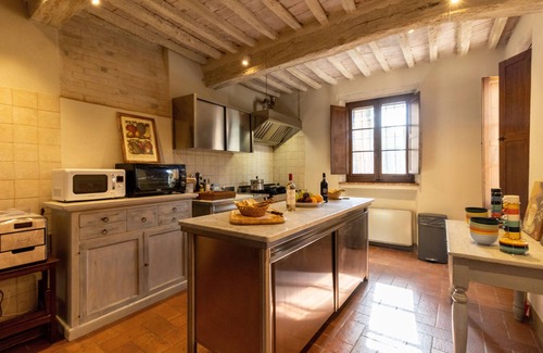 Asciano Villa | Tuscan Charm Meets Luxury Living – Rent San Nazario Il Poderuccio Today