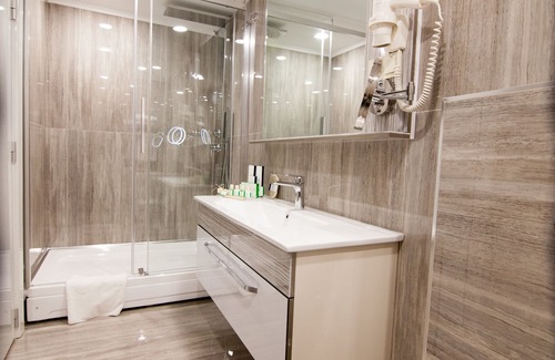 Pendik District Hotel | Tuzla Garden Hotel & Spa
