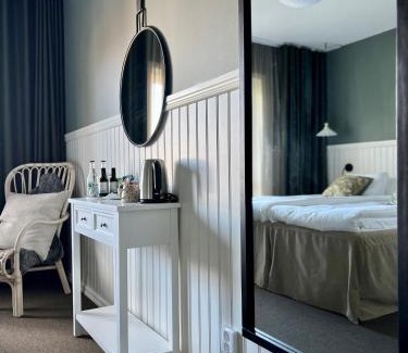 Orby Hotel | Två Skyttlar