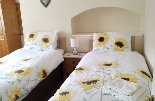 East Tisted Bed & Breakfast | Twin room-Ensuite-B&B