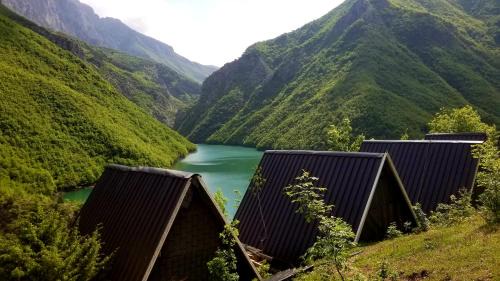 Shkoder County House | Twin Villas Komani Lake