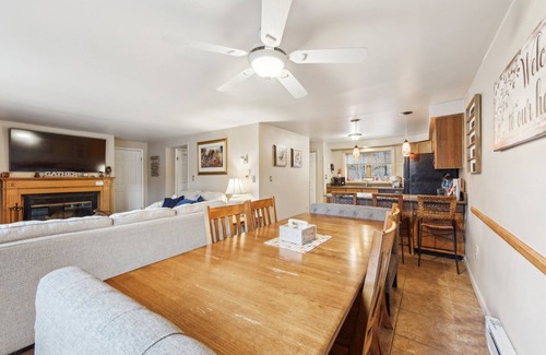 North Creek House | Twister 68i - Mountain Retreat With Stunning Views 3 Bedroom Townhouse by The Summit at Gore Mountain