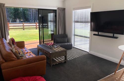 Twizel Ski Chalet | Twizel - Arohanui Cottage