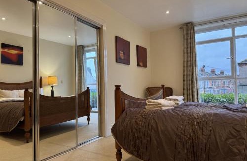 Abbey Apartment | Two Bed Flat In Wimbledon