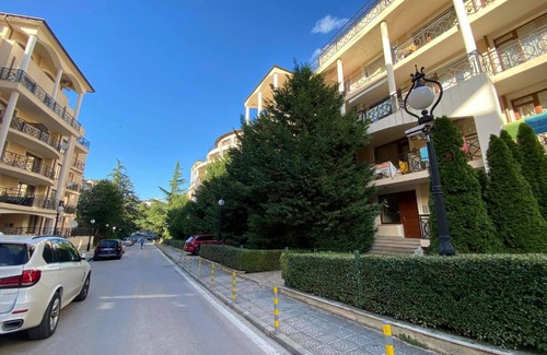 Golden Sands Apartment | Two bedroom apartment 5 minutes from the beach