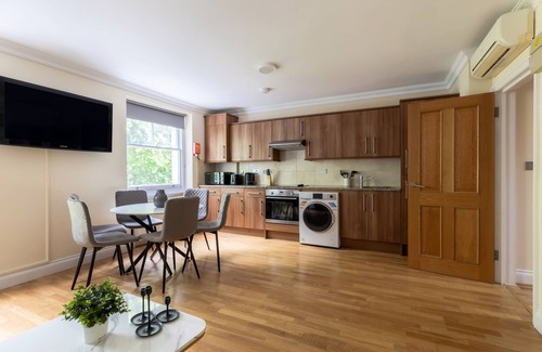Lancaster Gate Apartment | Two Bedroom Apartment in Queensway