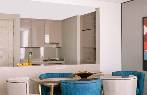 Downtown Dubai Apartment | Two Bedroom Apartment w/Spare Room Business Bay