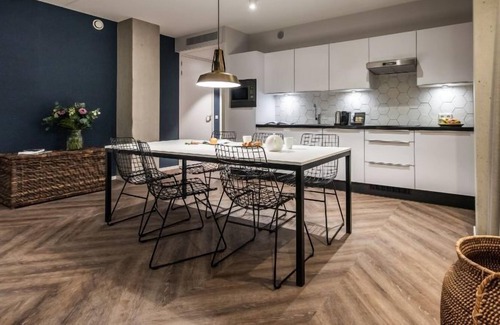 Eastern Docklands Apartment | Two-Bedroom Comfort at YAYS Amsterdam Docklands (6 pers.)