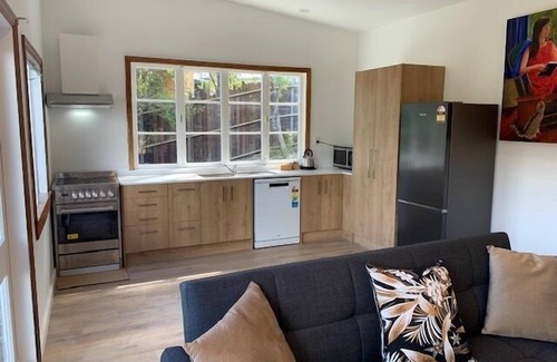 Waiheke Island Cottage | Two bedroom completely renovated quintessential Waiheke Bach