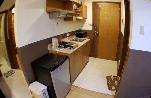 Canlubang Apartment | Two Bedroom Family Suite near Picnic Grove Palace in the Sky
