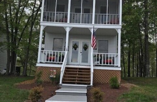 Grand Rivers Condo | Two Bedroom Harbor View Condo