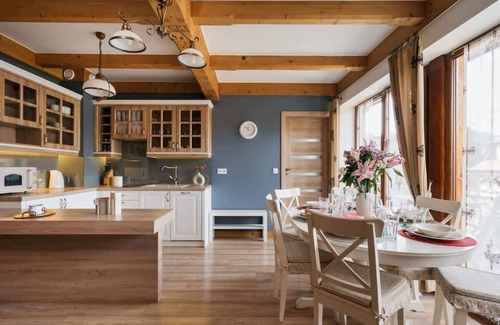 Zakopane Apartment | Two-bedroom mountain view apartment in Zakopane