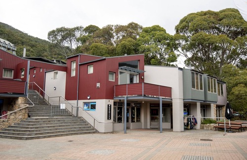 Thredbo Apartment | Two Bedroom Two Bathroom Apartment Thredbo with Car Park