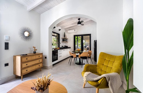 Lygaria Villa | Two Bedroom Villa with Private pool just 100m from the Beach