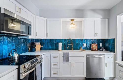 Northwest Akron House | Two Entire Homes with Hot Tubs and Games Sleeps 20