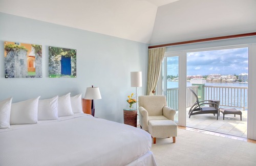 Paget Hotel | Two One-bedroom Stes at Newstead Belmont Hills Golf Resort and Spa