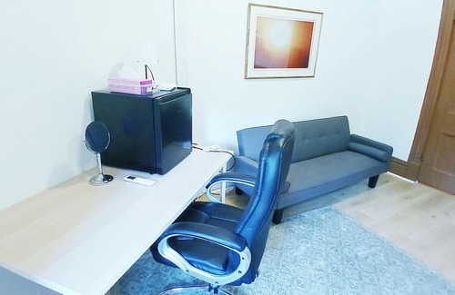 New London House | Two Private Rooms with one Exclusive Bath, half mile to Rt. 95, Self check-in