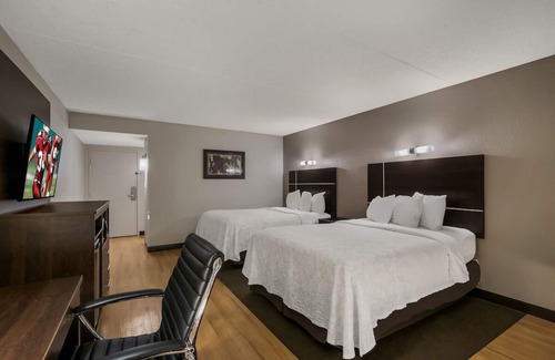 Ashley Oaks Hotel | Two Relaxing Pool View Rooms | Complimentary Breakfast | Affordable Stay