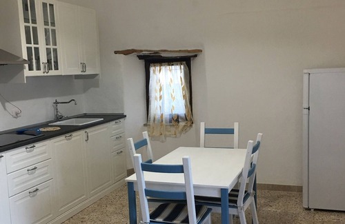 Onifai Apartment | Two-room apartment in typical Sardinian courtyard (Kelu portion) Iun Q0467