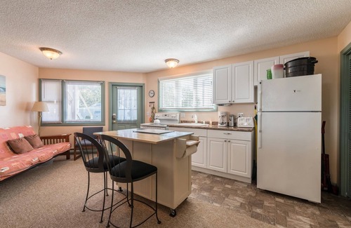 East Boothbay Condo | Two room condo with ocean view! First floor with a Handicap Bathroom!