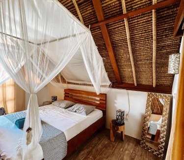 Jasri Resort | Two Smiling Buddhas