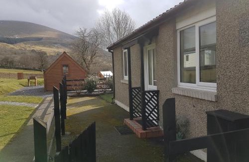 Brynrefail Cabin | Ty Bach