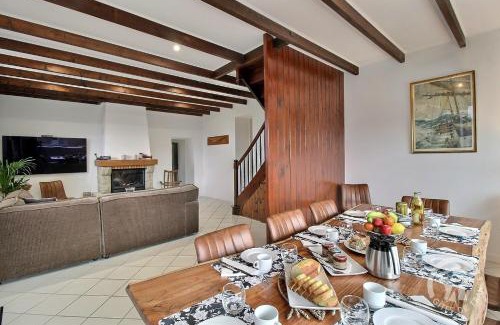 Tregastel House | Ty bihan