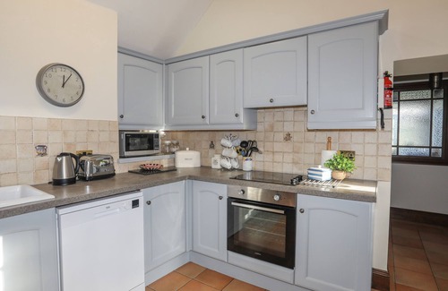 Garn Fadryn House | TY BWLCYN, pet friendly, with open fire in Nefyn
