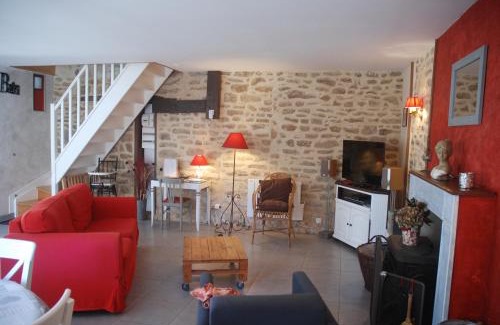 Sulniac House | Ty Kergate