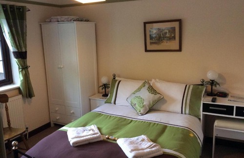Bethania Bed & Breakfast | Ty Mawr at Bethania B&B Rooms and Crumble Cottage