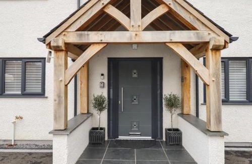 Penrhyndeudraeth House | Ty Mawr