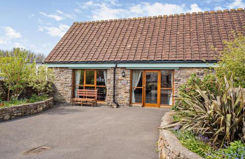 Port Talbot House | Tyncellar Farm holiday cottages