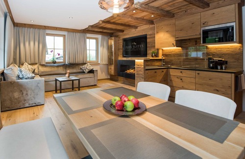 Holzgau Apartment | Type 2 -1 bedroom, DG, 2-4 Pax - Pepi's Suites Lechtal Apartments