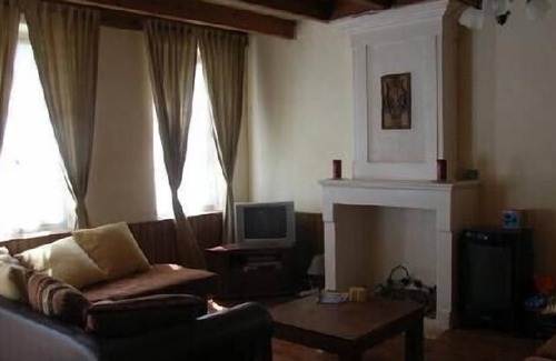 Champdolent House | Typical Charente house in the middle of nature, 20 km away from the sea.