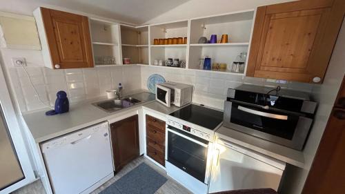 Trnov Apartment | U lesa 2