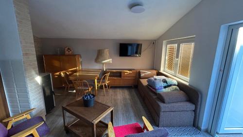 Trnov Apartment | U lesa 2