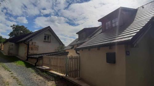 Hlinna House | U Středohoře