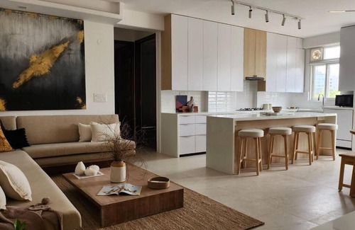 C-Scheme Apartment | Uber Chic Boutique Stay In City Center