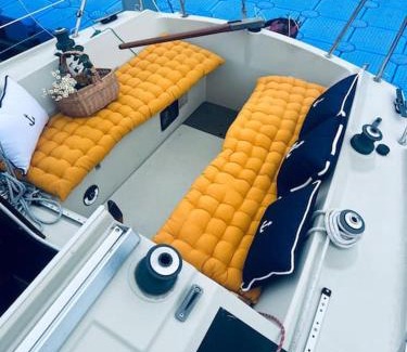 Nebrich Boat Rental | Ubytování na plachetnici